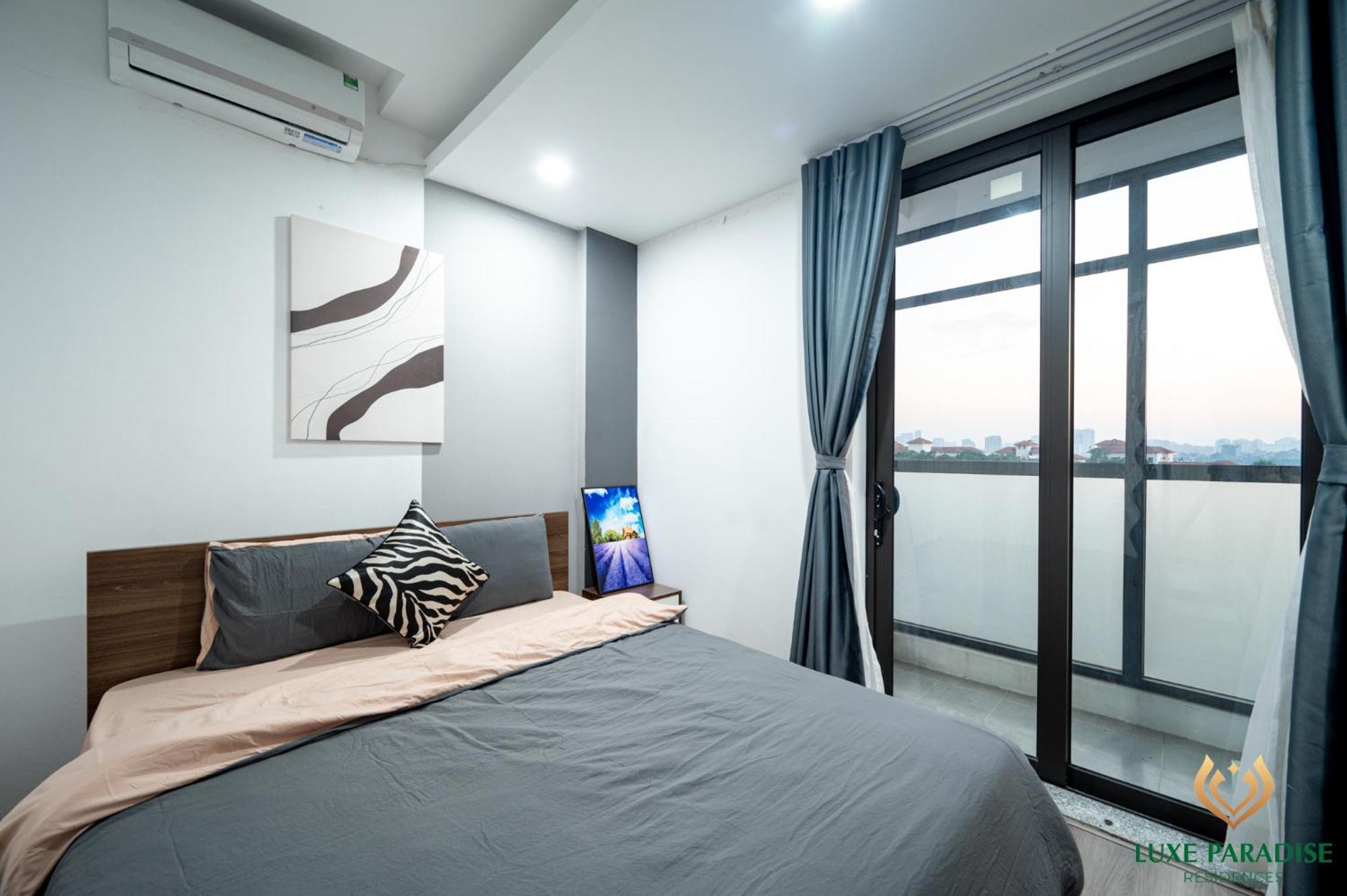 Luxe Paradise Residence 76 To Ngoc Van Hanoi Exterior photo