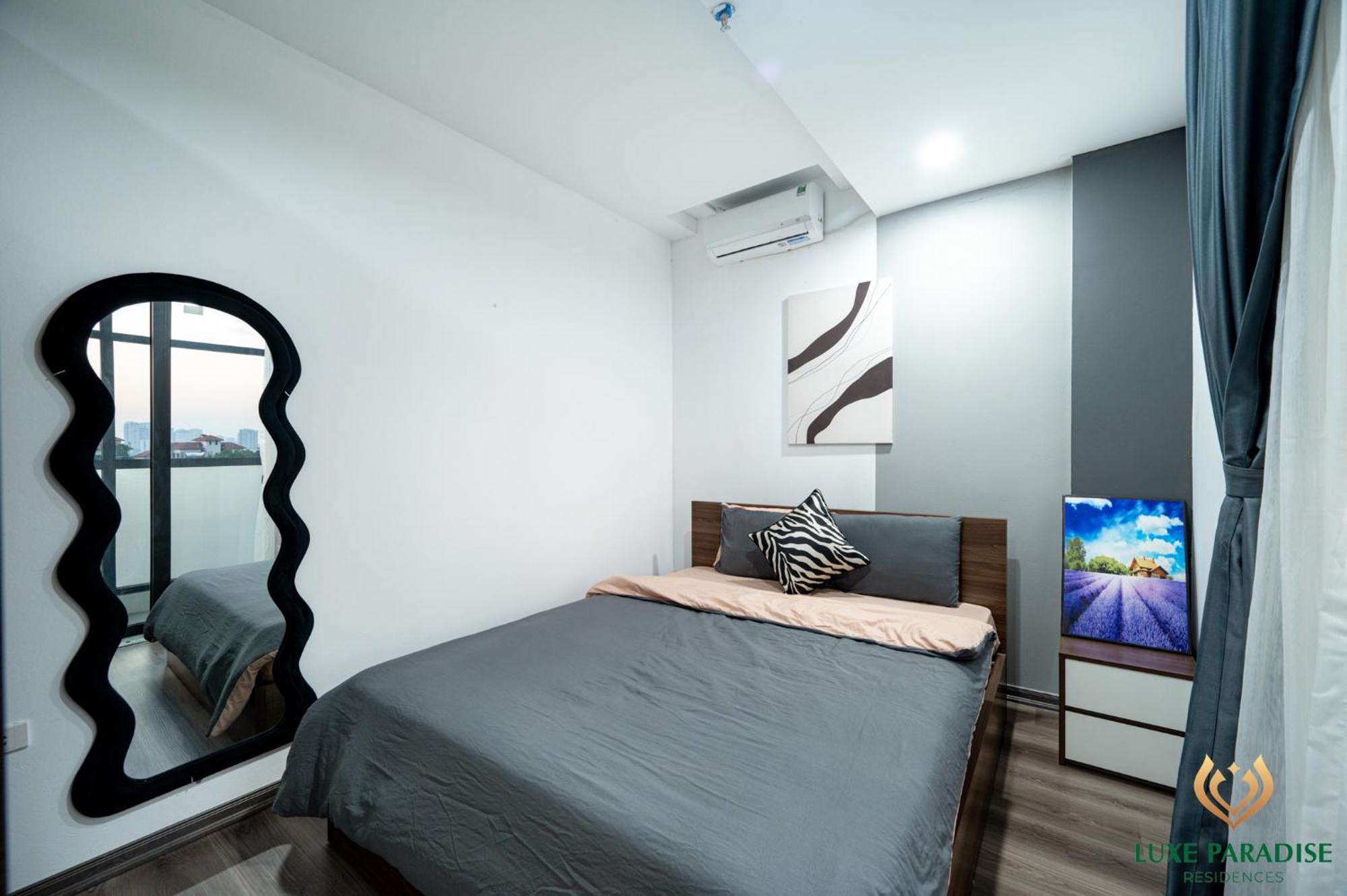 Luxe Paradise Residence 76 To Ngoc Van Hanoi Exterior photo